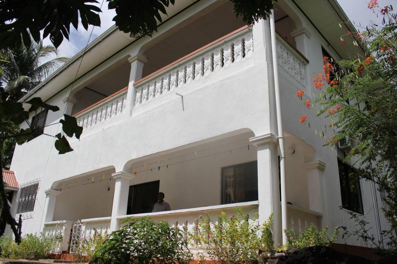 Gigi'S Self Catering Apartment Port Glaud Exterior foto