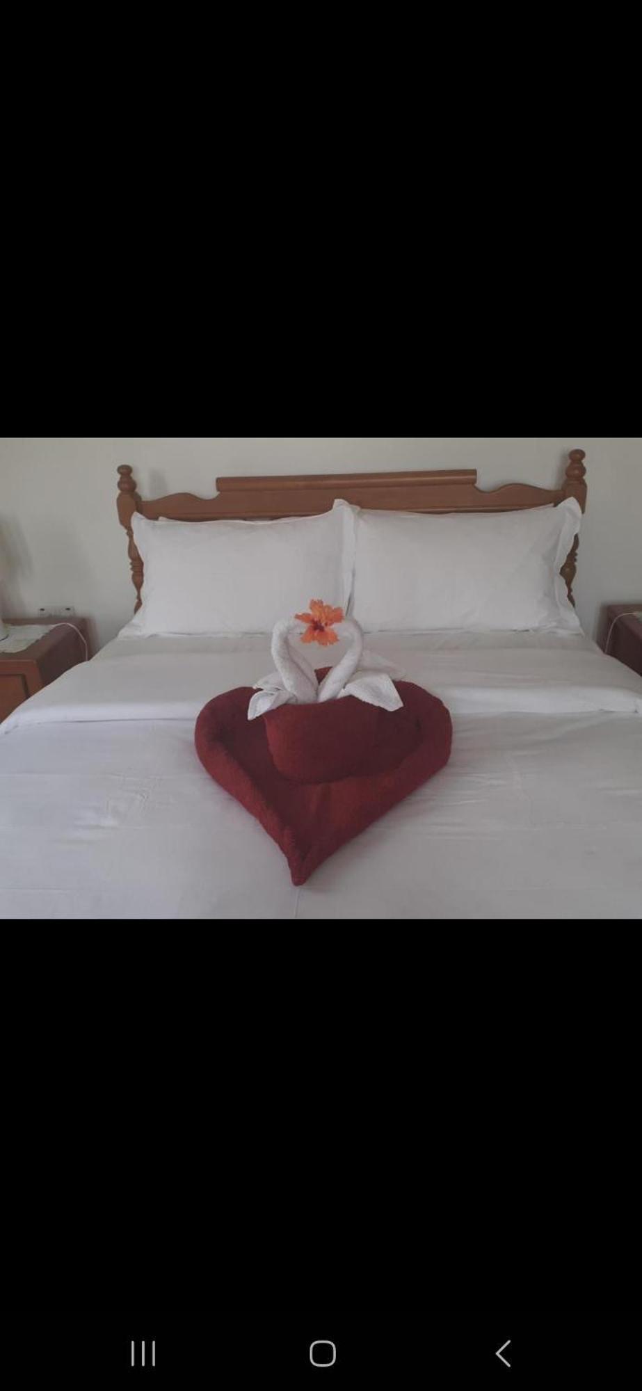 Gigi'S Self Catering Apartment Port Glaud Quarto foto