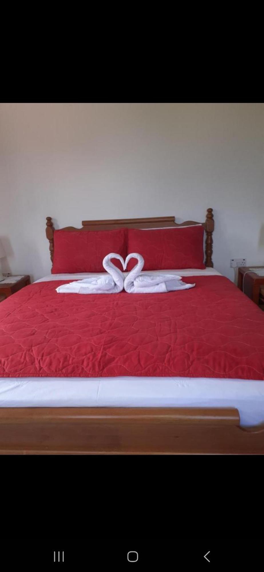 Gigi'S Self Catering Apartment Port Glaud Quarto foto